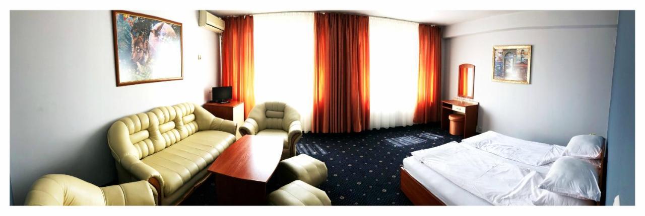 Hotel Rahovets Gorna Oryakhovitsa Exteriör bild