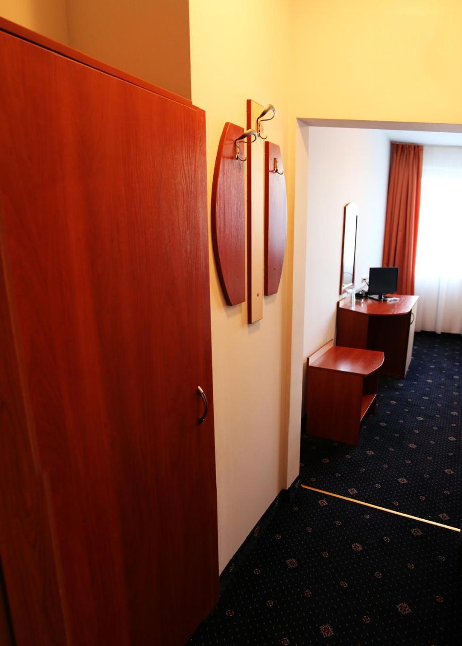 Hotel Rahovets Gorna Oryakhovitsa Exteriör bild